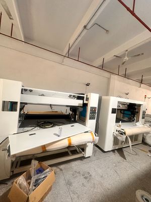 CNC-snijmachine met twee koppen