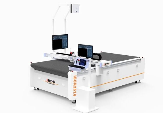 Hoge precisie CNC pakking snijmachine 50Hz met projector voor pakking-, rubber- en schuimmaterialen